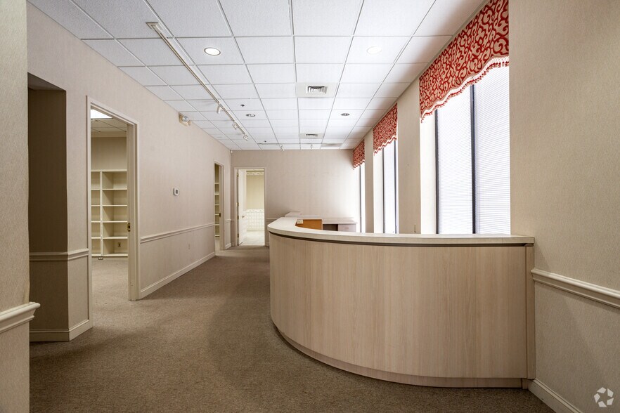 More Photos Of 1270 25th Street Pl SE, Hickory Medical For Lease