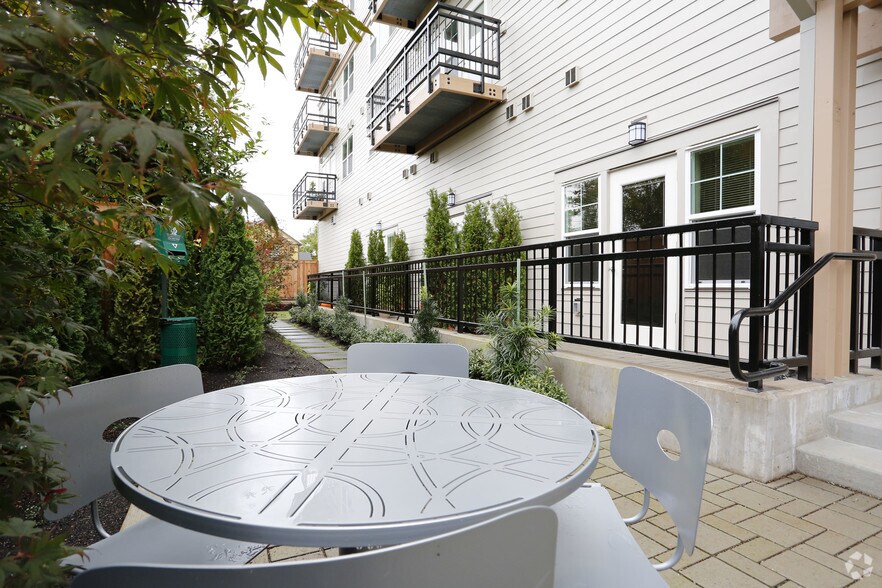 More Photos Of 4419-4439 NE Fremont St, Portland Apartments For Sale