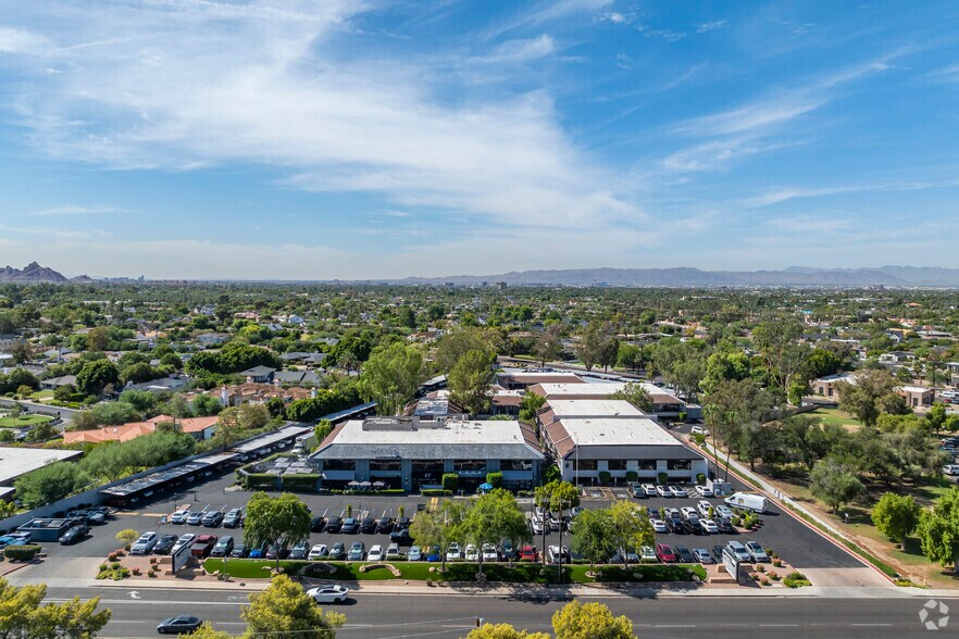 More Photos Of 4455 E Camelback Rd, Phoenix Office For Lease