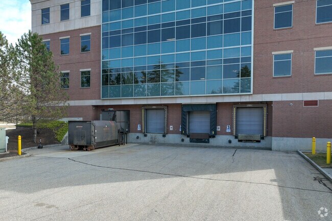 More Photos Of 100 Waumbec Dr, Dover Unknown For Lease