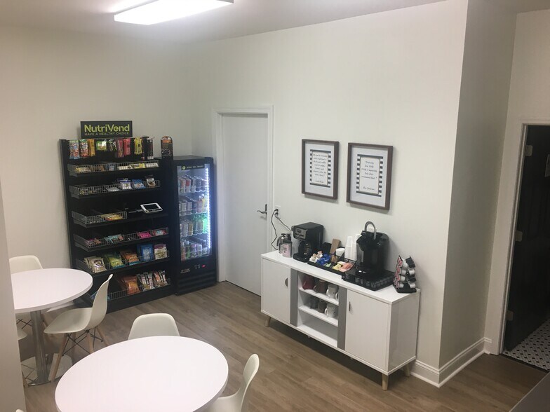 More Photos Of 509 Evans St, Greenville Office Residential For Lease