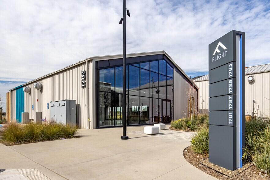 More Photos Of 1730 Flight Way, Tustin Unknown For Lease