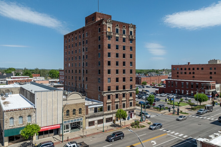 More Photos Of 523 Garrison Ave, Fort Smith Office For Sale