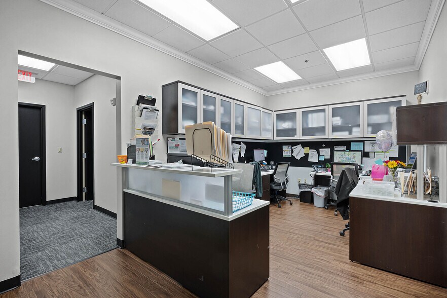 More Photos Of 801-811 N Orange Ave, Orlando Medical For Sale