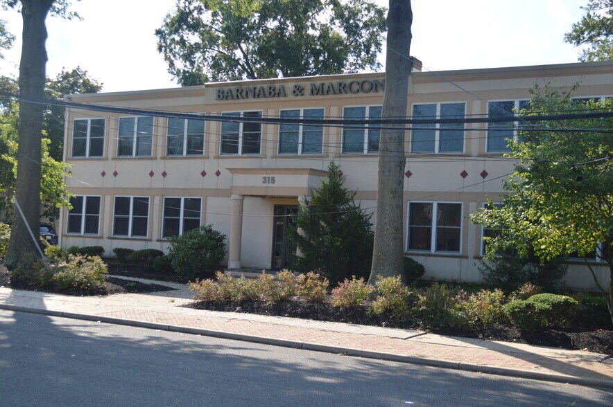 More Photos Of 315 Lowell Ave, Mercerville Office For Sale
