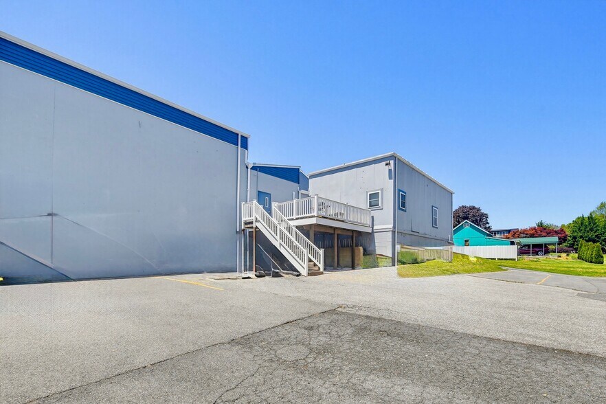 More Photos Of 1584 Deer Park Rd, Finksburg Warehouse For Lease