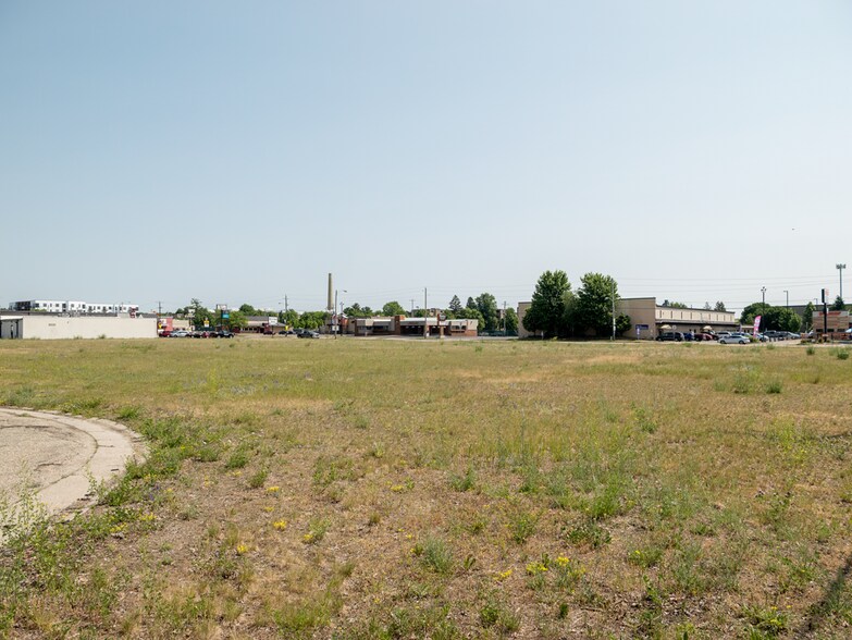 More Photos Of 532 Division St, Stevens Point Land For Sale