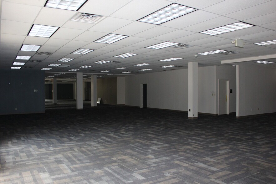 More Photos Of 8637 Fredericksburg Rd, San Antonio Medical For Lease