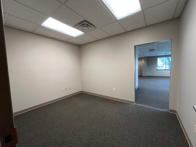 More Photos Of 7340 W 21st St N, Wichita Office For Sale