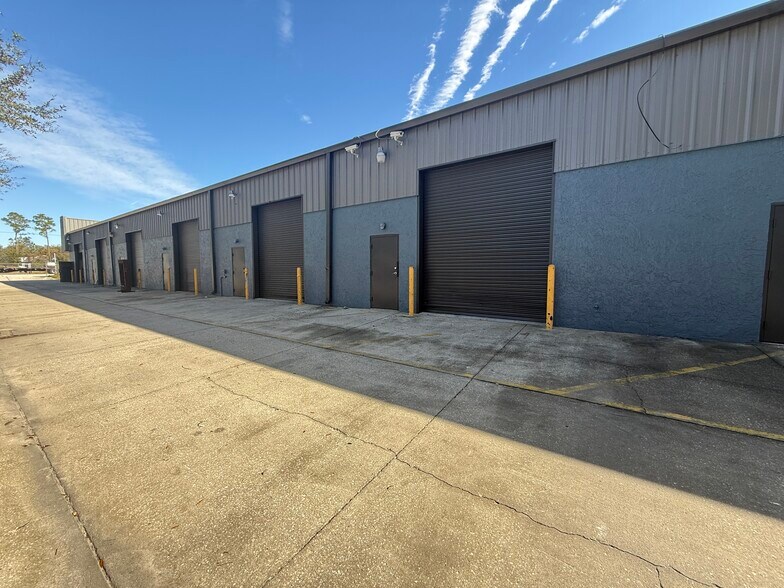 More Photos Of 1046 Shadick Dr, Orange City Warehouse For Lease
