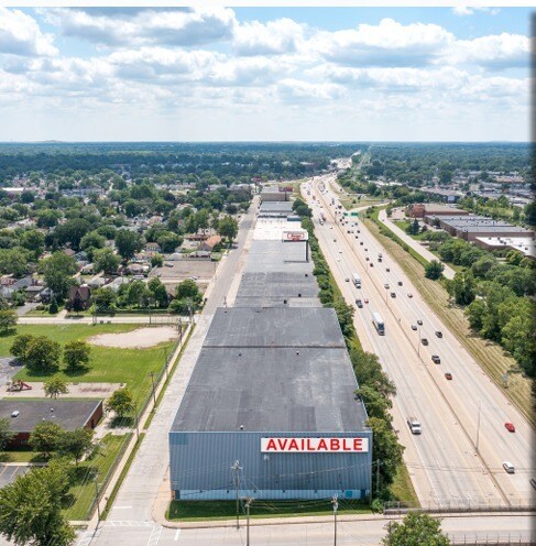 More Photos Of 1578-1732 Howard St, Lincoln Park Industrial For Sale