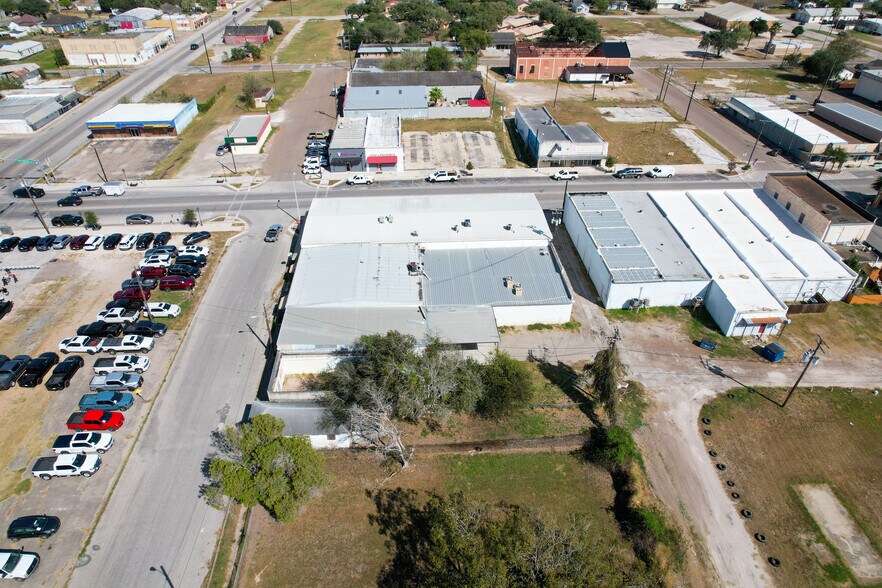 More Photos Of 108 E San Patricio Ave, Mathis Storefront For Sale