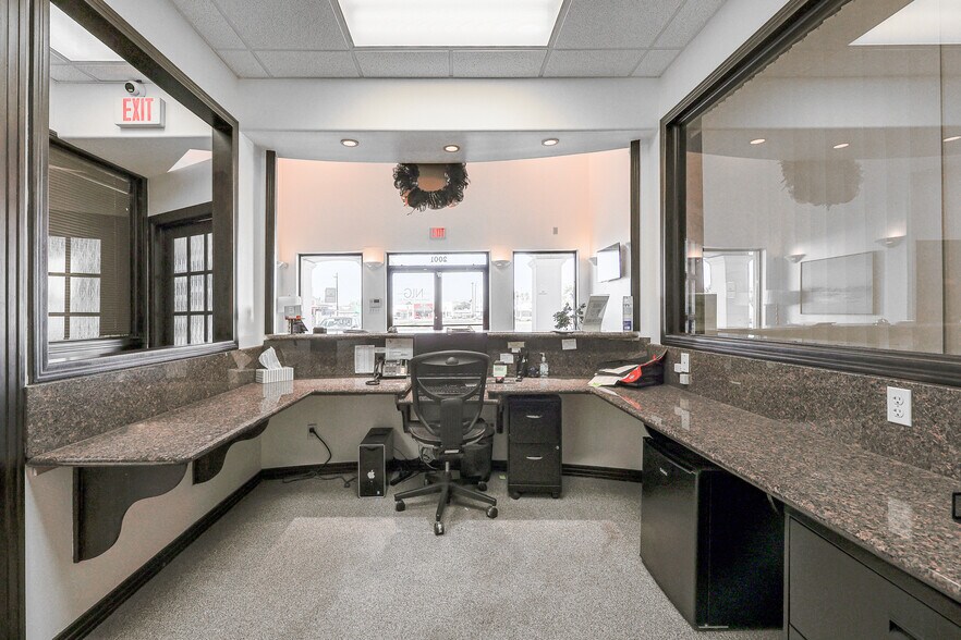 More Photos Of 2001 W Nolana Ave, McAllen Office For Lease