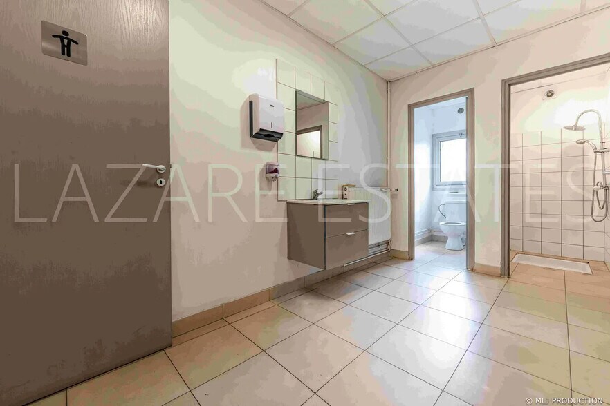 More Photos Of 7 Rue De La Croix Blanche, Pringy Flex For Lease