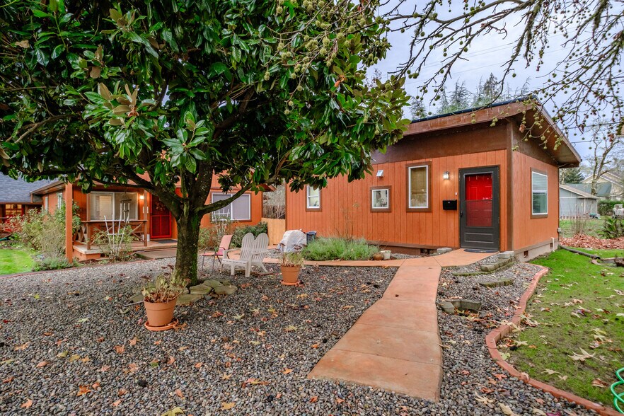 More Photos Of 909 Curry Rd, Roseburg Specialty For Sale