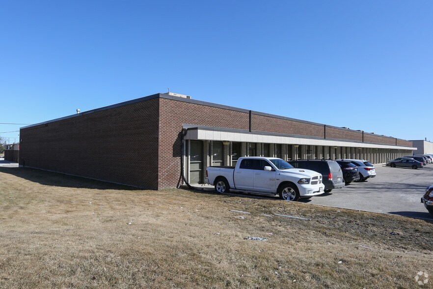 More Photos Of 4-18 Denison St, Markham Light Distribution For Lease