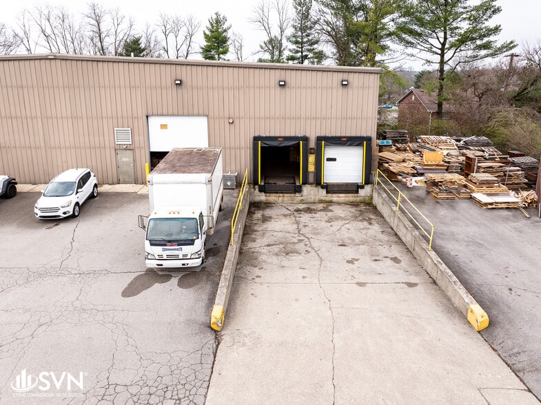 More Photos Of 2001 Family Cir, Lexington Warehouse For Lease