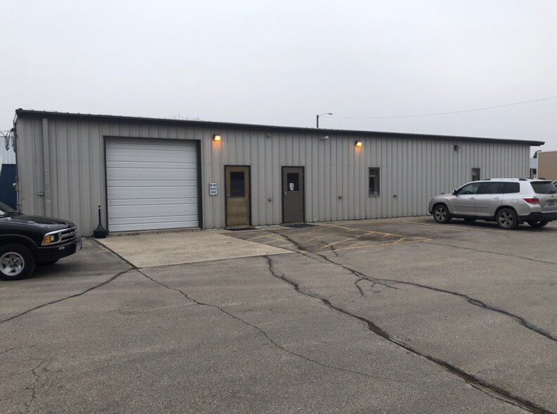 More Photos Of 172 W Stutsman St, Pembina Light Manufacturing For Sale
