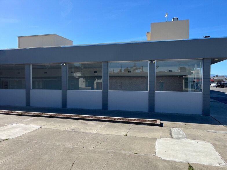 More Photos Of 908 1/2 S Main St, Salinas Storefront For Lease