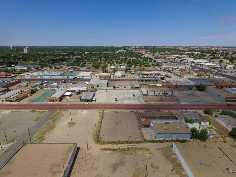 More Photos Of 1928 Buddy Holly Ave, Lubbock Bar For Sale