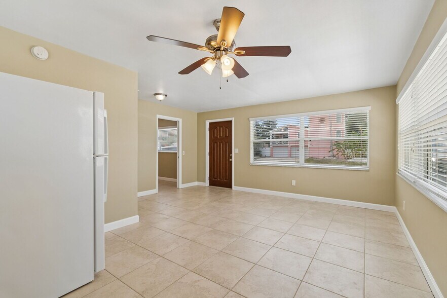 More Photos Of 2307 Bay Blvd, Indian Rocks Beach Apartments For Sale