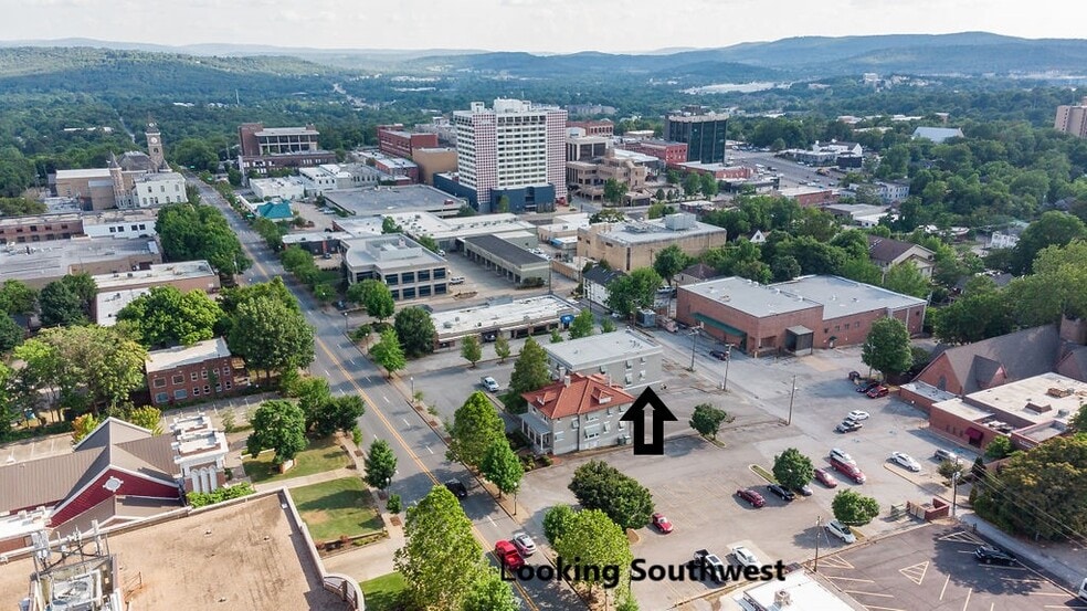 More Photos Of 215 N College Ave, Fayetteville Office For Lease