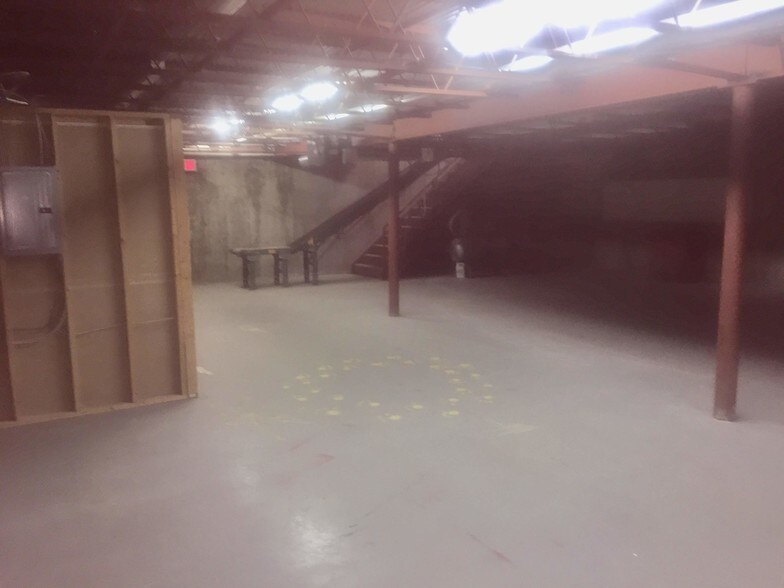 More Photos Of 57 Loring Ave, Salem Storefront Retail Office For Lease