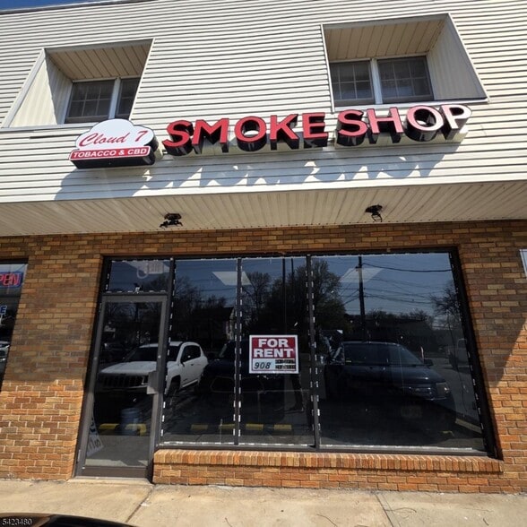Primary Photo Of 713 E Main St, Bridgewater Convenience Store For Lease