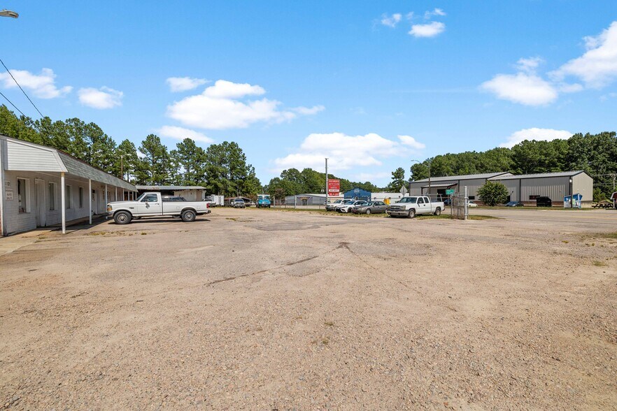 More Photos Of 4101 Wendell Blvd, Wendell Auto Repair For Sale