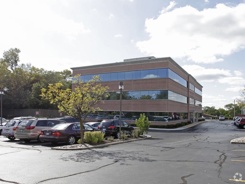 More Photos Of 300 E Roosevelt Rd, Wheaton Medical For Lease