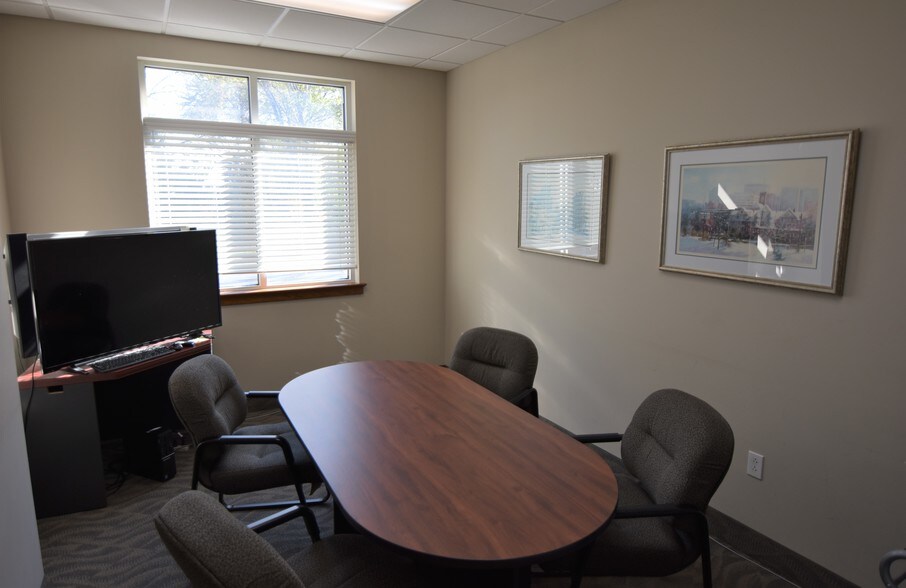 More Photos Of 5560 Kirkwood Hwy, Wilmington Office For Sale