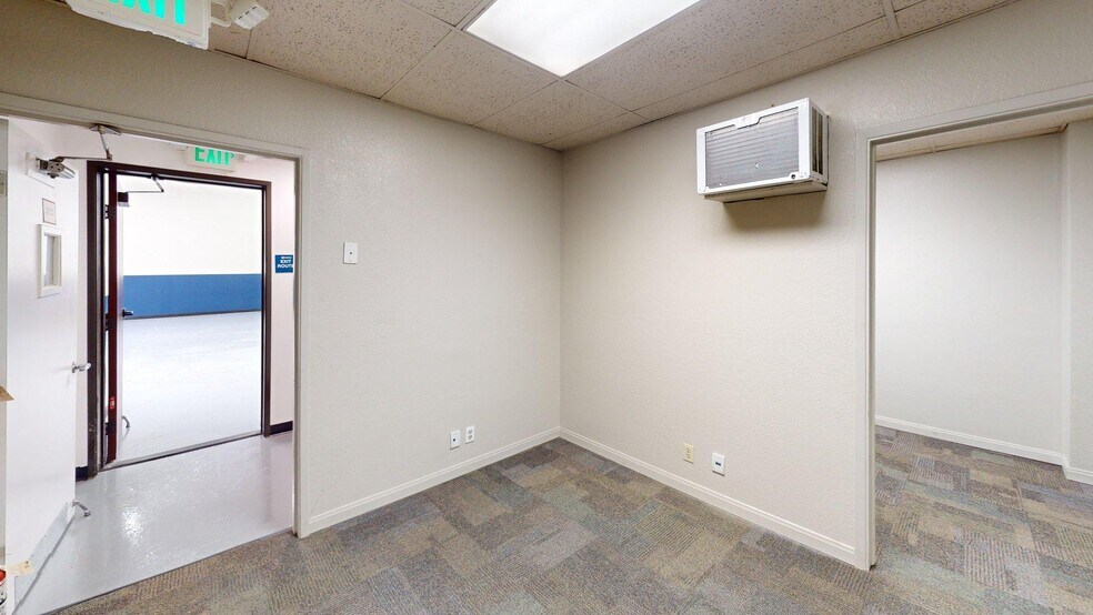 More Photos Of 13722 S Harvard Pl, Gardena Industrial For Lease