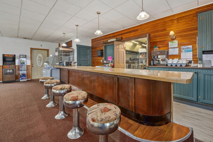 More Photos Of W10595 County Road K, Elcho Restaurant For Sale