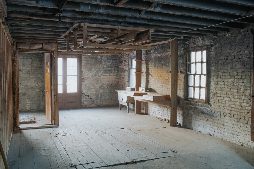 More Photos Of 32 Chambers St, Newburgh Light Manufacturing For Sale