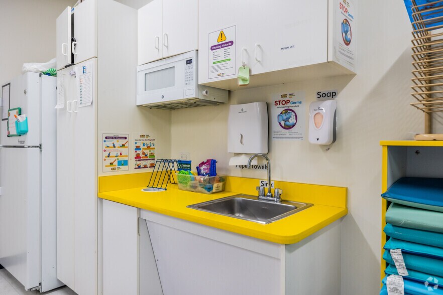 More Photos Of 6150 Commerce Blvd, Rohnert Park General Retail For Sale