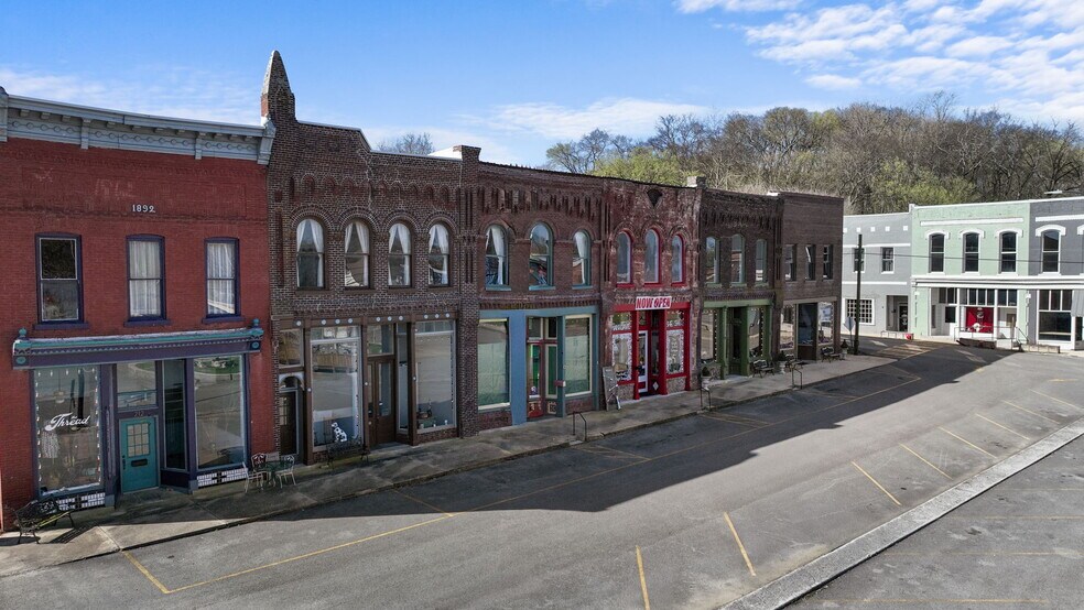 More Photos Of 106 Northside Sq, Petersburg Restaurant For Sale