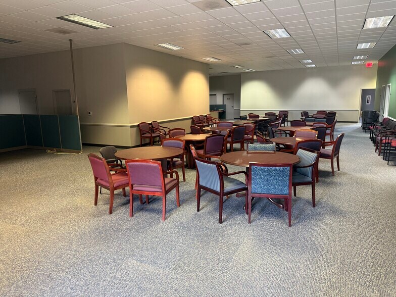 More Photos Of 1241 O.G. Skinner Dr, West Point Office For Sale