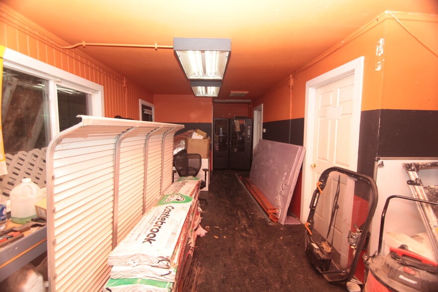 More Photos Of 4706 12th St, Rock Island Auto Dealership For Sale