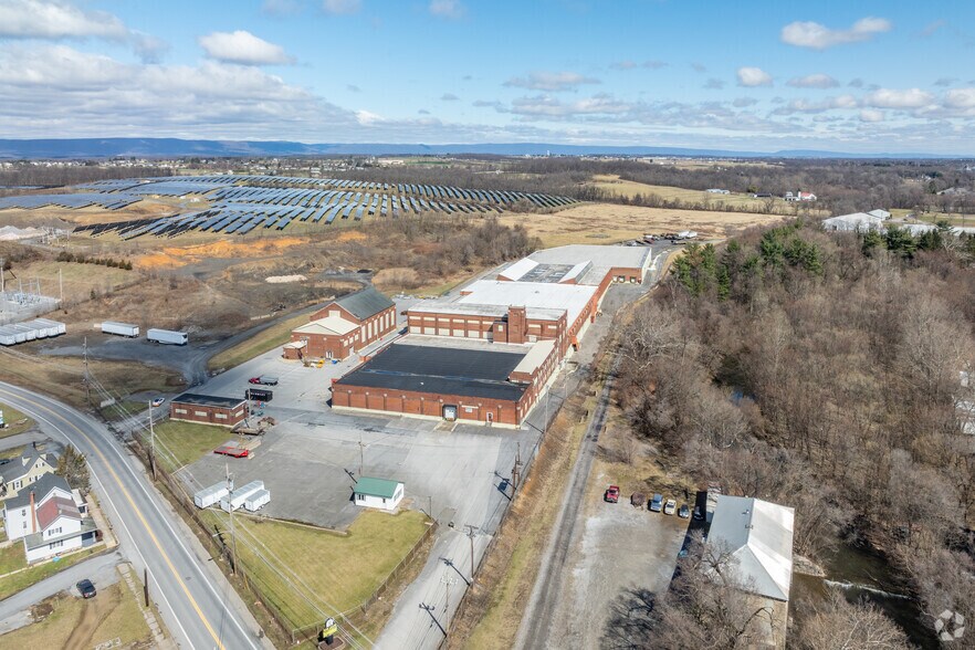 More Photos Of 305 W Commerce St, Chambersburg Industrial For Sale