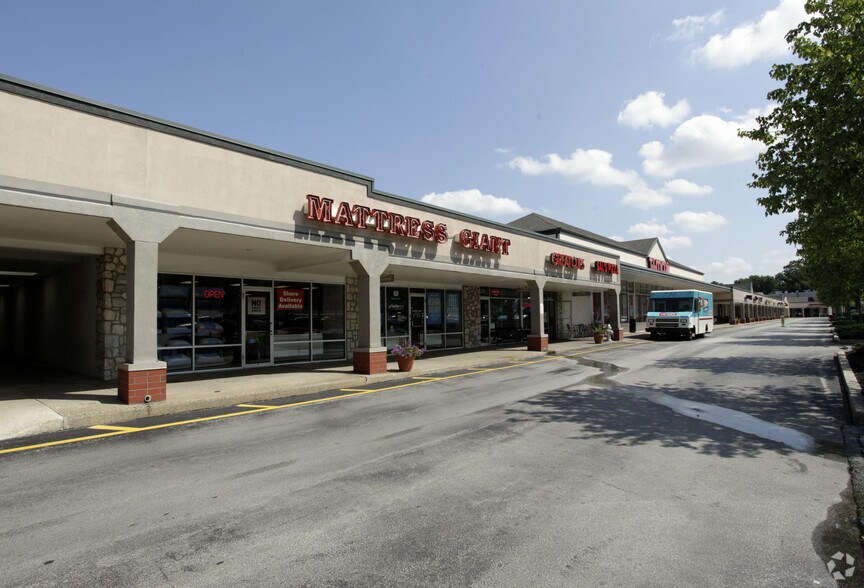 More Photos Of 115-125 E Swedesford Rd, Wayne Unknown For Lease