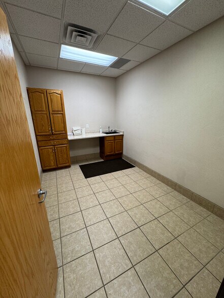 More Photos Of 525 N Peters Ave, Fond Du Lac Unknown For Lease