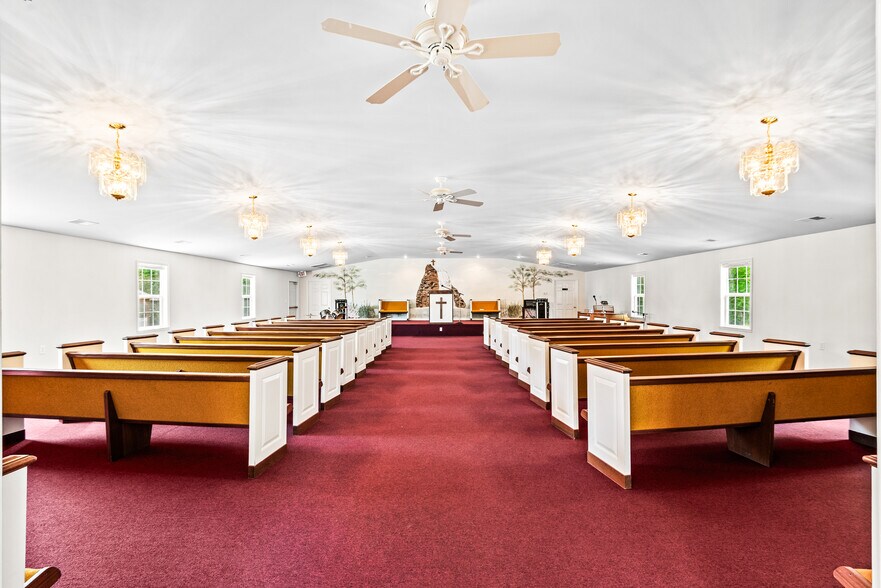 More Photos Of 22114 Carters Gate Rd, Ruther Glen Religious Facility For Lease