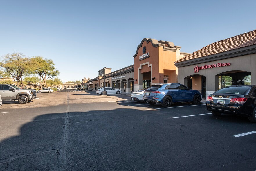 More Photos Of 8900 E Pinnacle Peak Rd, Scottsdale Unknown For Lease