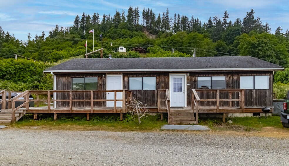 More Photos Of 444 Front St, Sekiu Hotel For Sale