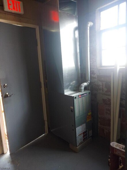 More Photos Of 16 Flanders Rd, Netcong Specialty For Sale