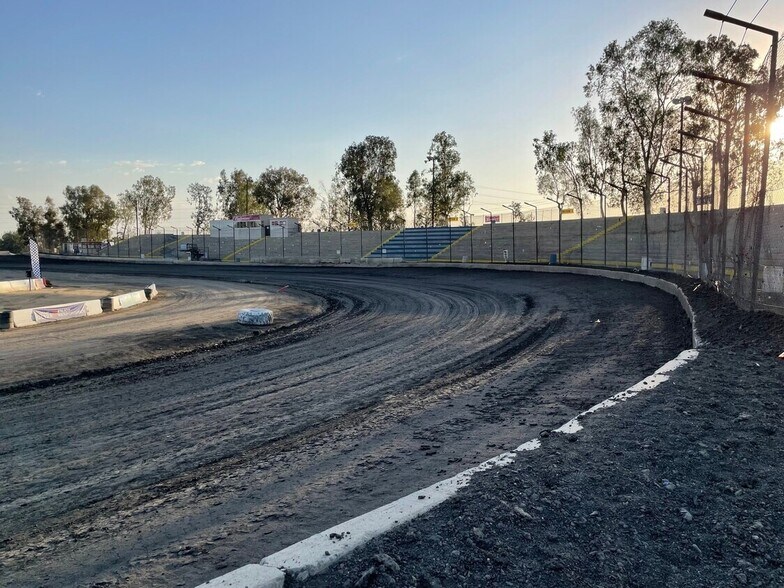 More Photos Of 5001 N Chester Ave, Bakersfield Land For Sale