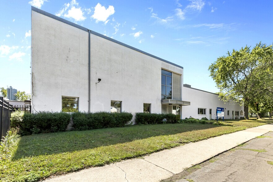More Photos Of 976 W Minnehaha Ave, Saint Paul Warehouse For Sale