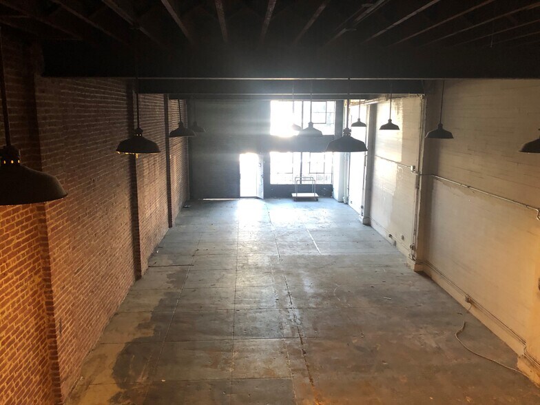 More Photos Of 253 4th St, Oakland Flex For Sale