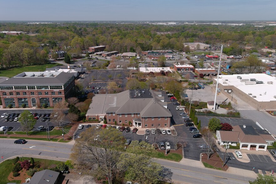 More Photos Of 603 Dolley Madison Rd, Greensboro Medical For Lease