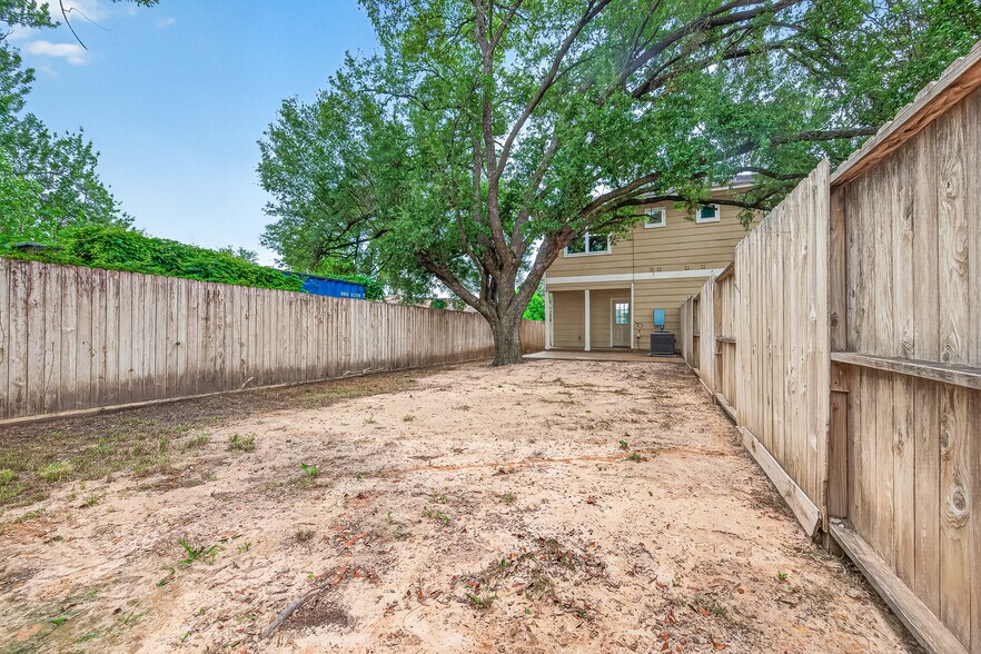 More Photos Of 14134 Packard St, Houston Specialty For Sale